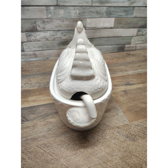 Vintage White Ceramic Hen on a Nest Soup Tureen, Farmhouse Kitchen, Cottagecore - Picture 8 of 16